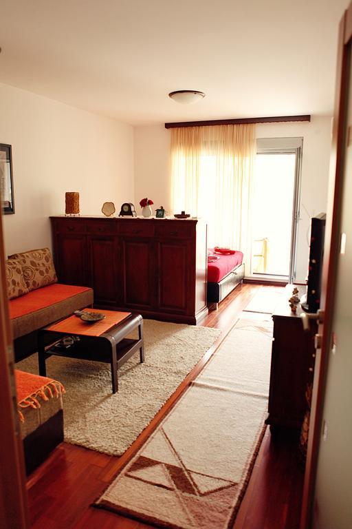 Studio Apartment Nika Andusa Petrovac Bilik gambar